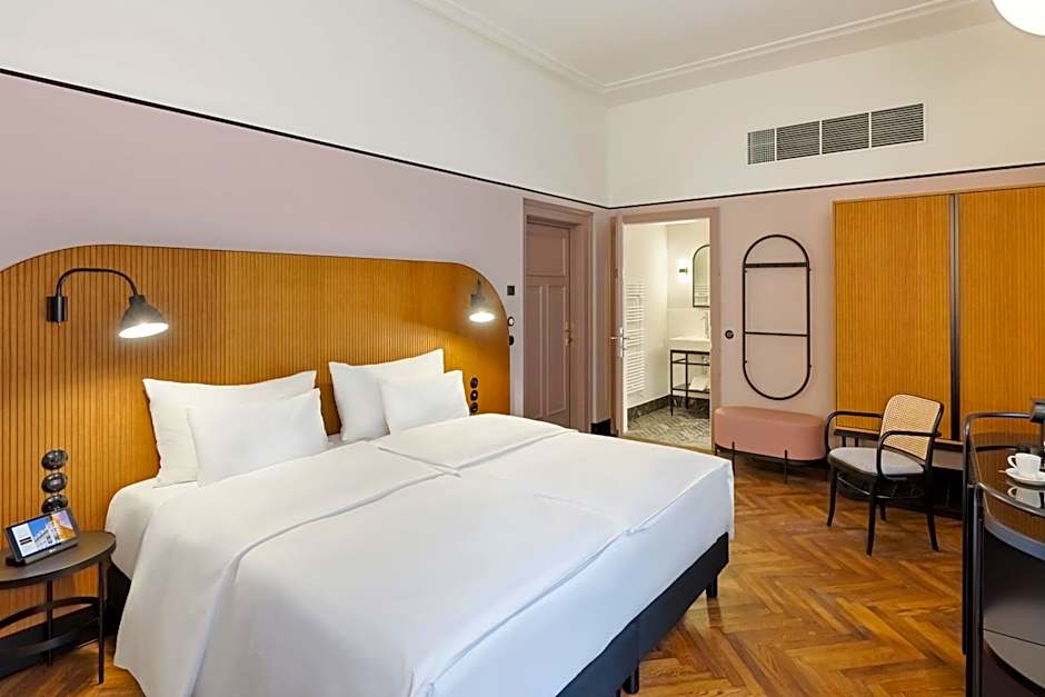 Hotel Astoria Vienna, Curio Collection by Hilton