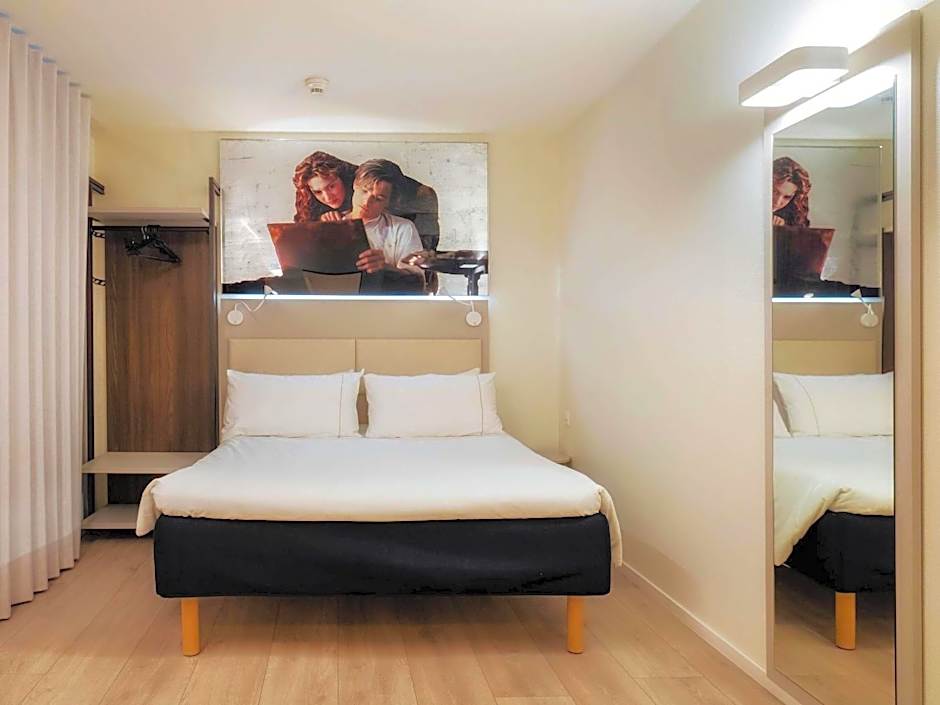 Photo 1 of 8 of 1 Double Bed, Accessible