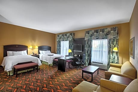 2 Queen Hearing Accessible Suite Non-Smoking
