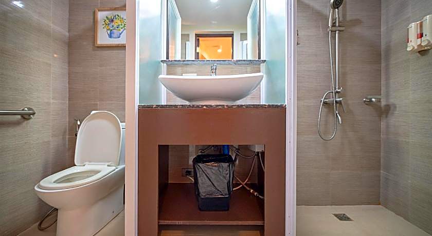 Achievers Airport Hotel