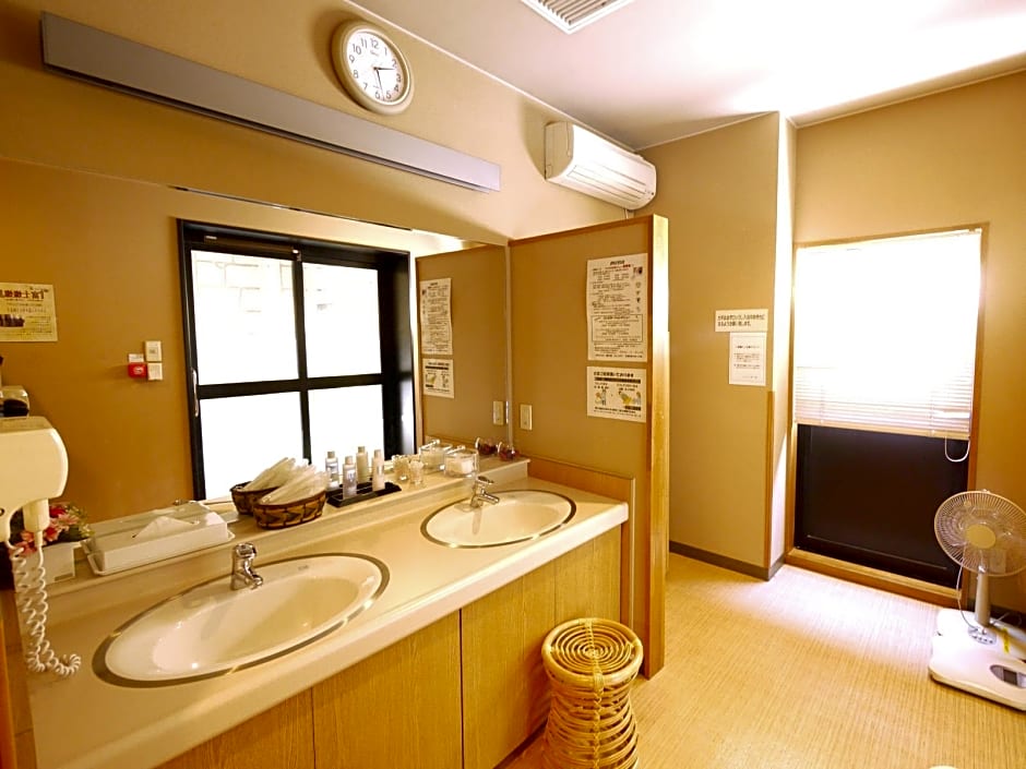 Hotel Route Inn Nagaizumi Numazu Inter 1