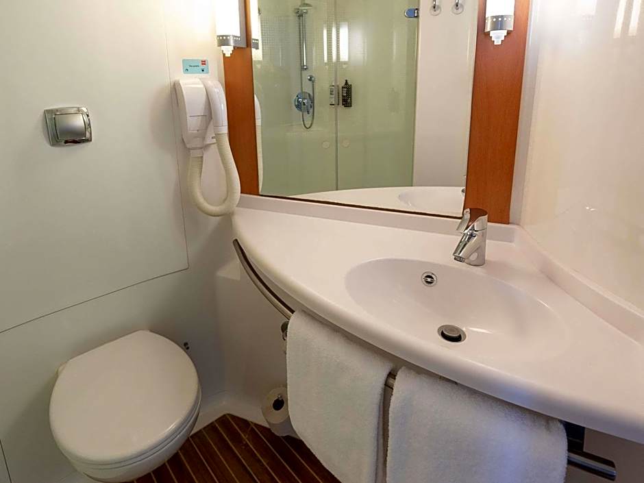 Ibis Esch Belval