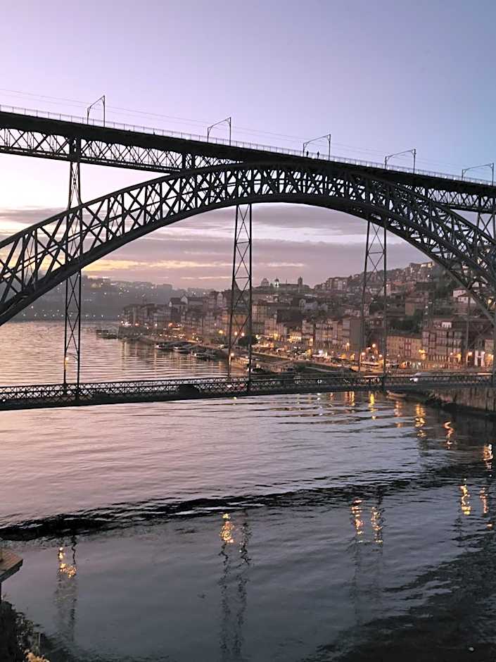 Bridge It - Suites & Views