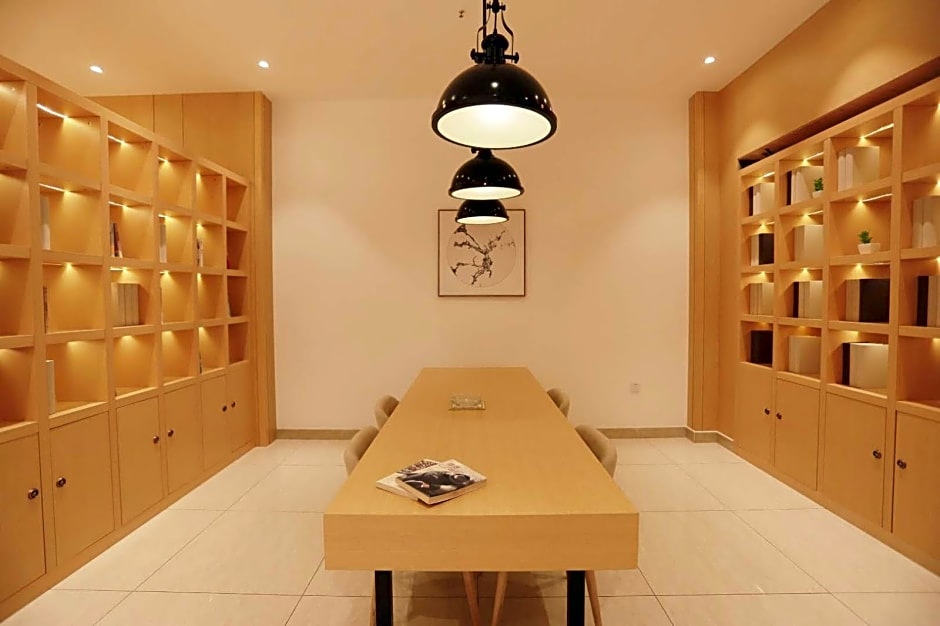 7 Days Premium·Weihai High-speed Rail Station Bathing Beach