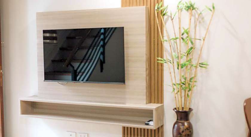 Elyseah Condotel by RedDoorz