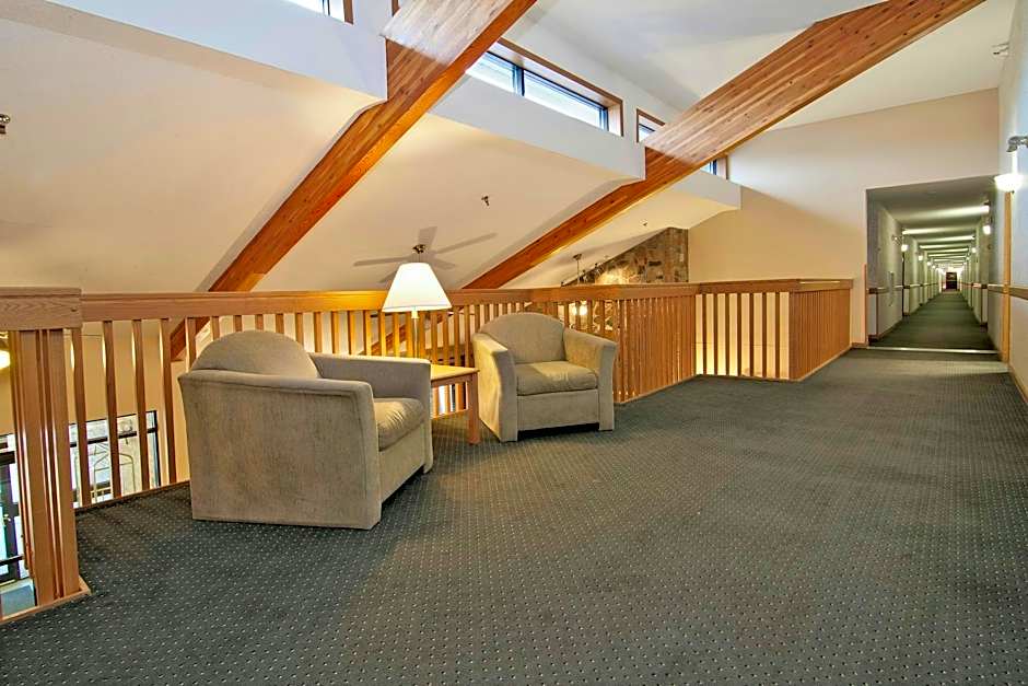 Boarders Inn & Suites by Cobblestone Hotels - Faribault