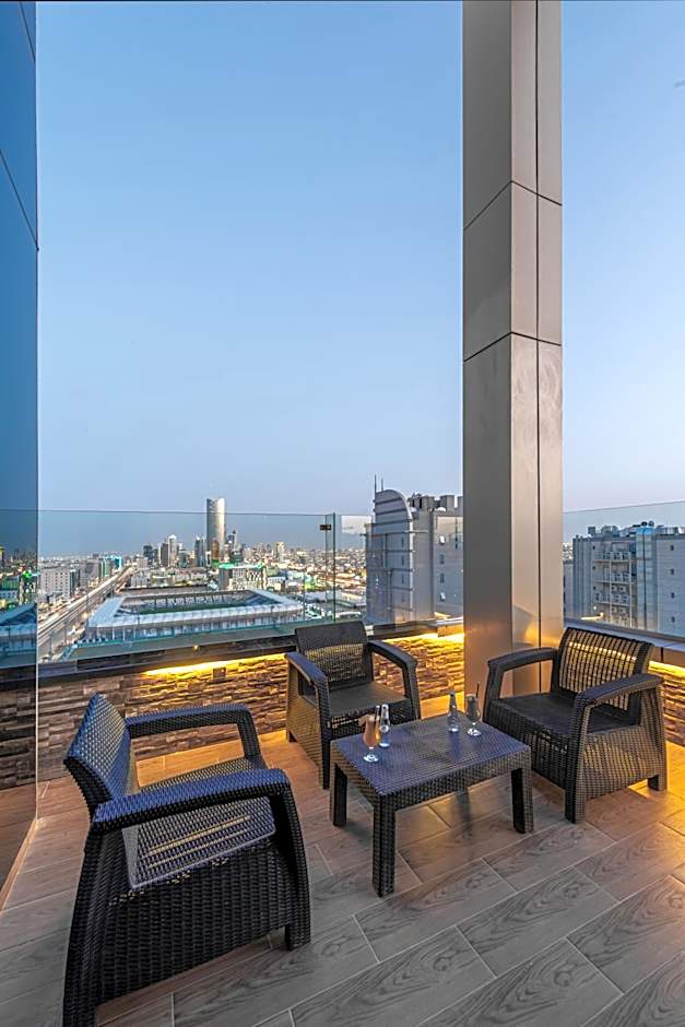 Crown Rose Al Sahafa Hotel