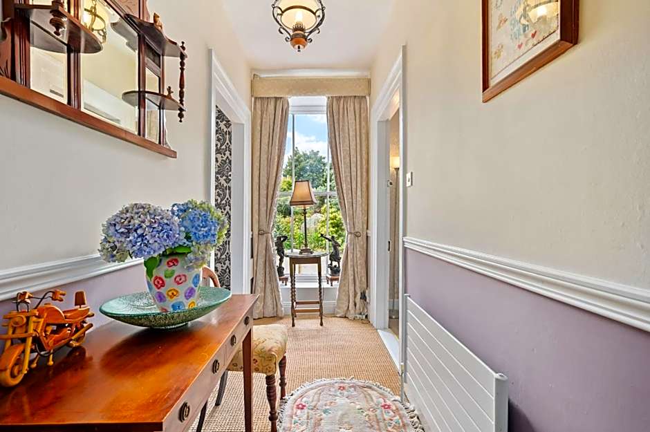 Robin Hill House Heritage B&B