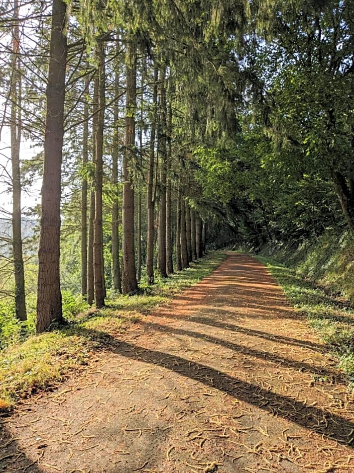 Sweeting's B & B Chailland