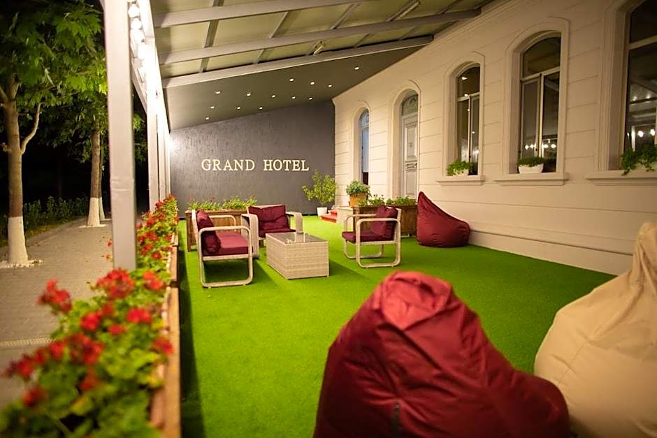 Grand Hotel