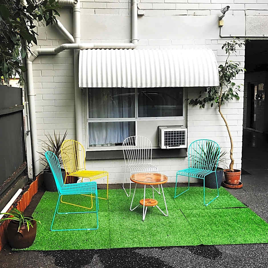 Hello Adelaide Motel and Apartments