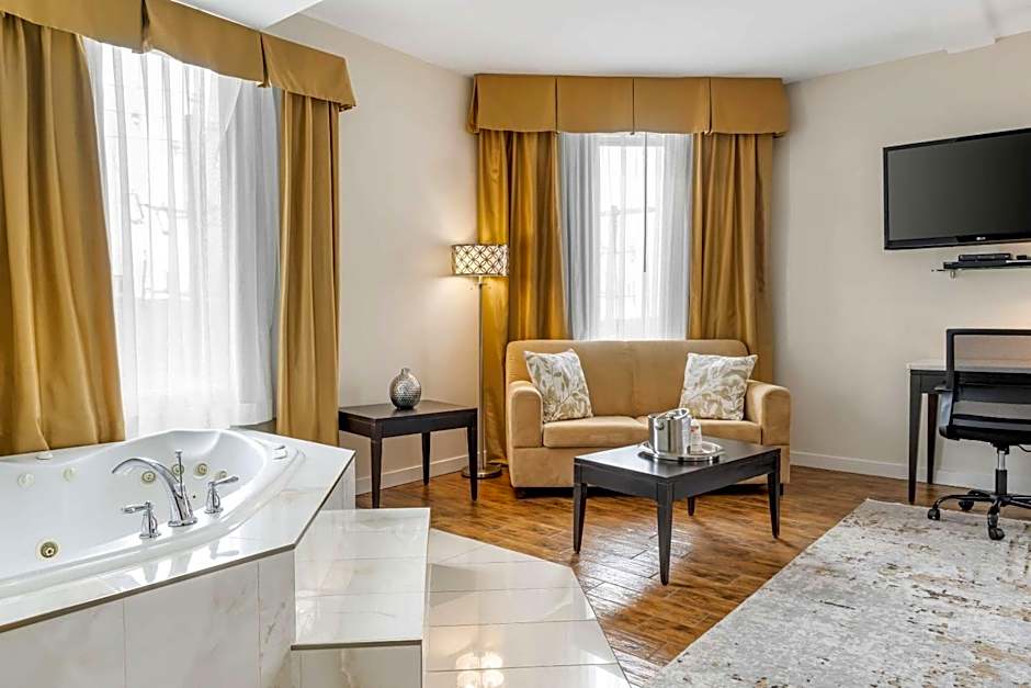 Comfort Hotel Bayer's Lake