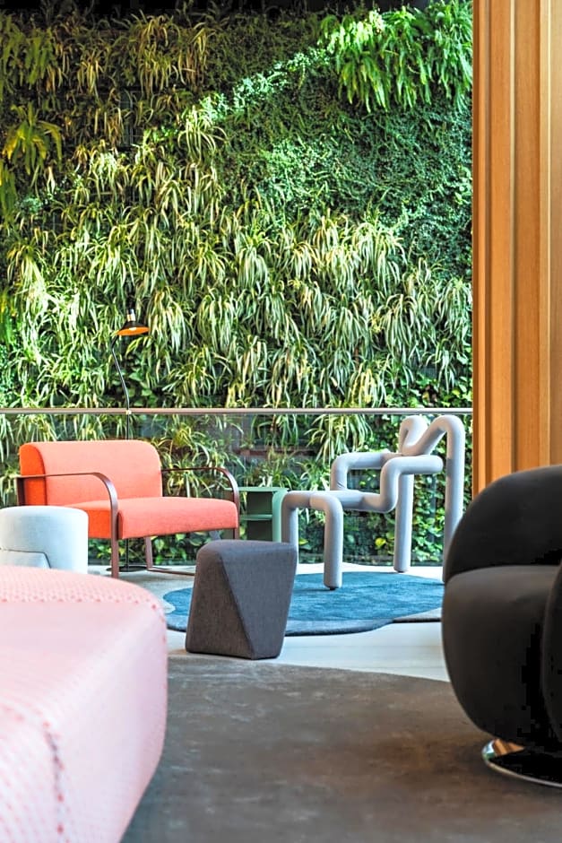 Labtwentytwo Barcelona, a Tribute Portfolio Hotel by Marriott