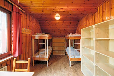 6-Bed Mixed Dormitory Room