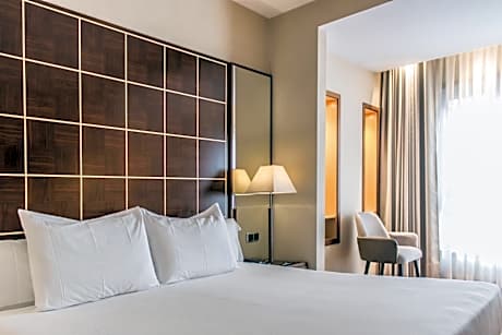 Double or Twin Room (1-2 Adults)