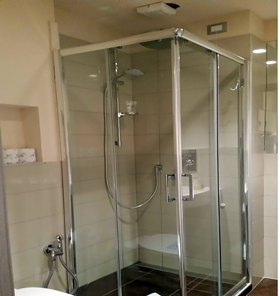 HLL Hotel Lungolago Lecco