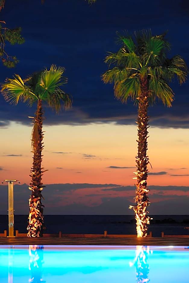 Wome Deluxe Hotel - Halal All Inclusive