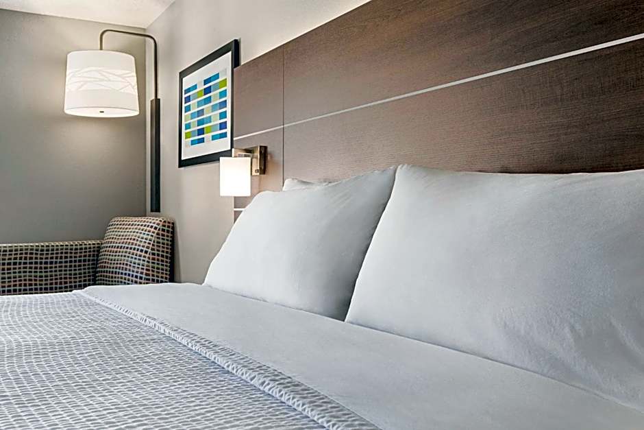 Holiday Inn Express Hotel & Suites Anniston/Oxford By IHG