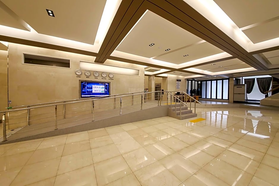 Benikea Cheonan Tourist Hotel