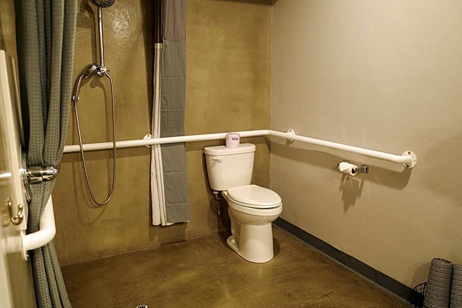 Americana Modern Hotel