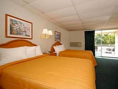 Double Room with Two Double Beds - Non-Smoking