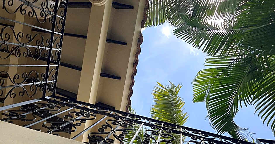 Nina Hotel