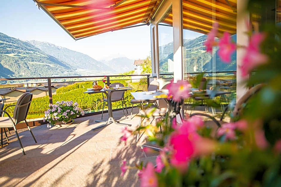 Pension Apartments Pardell