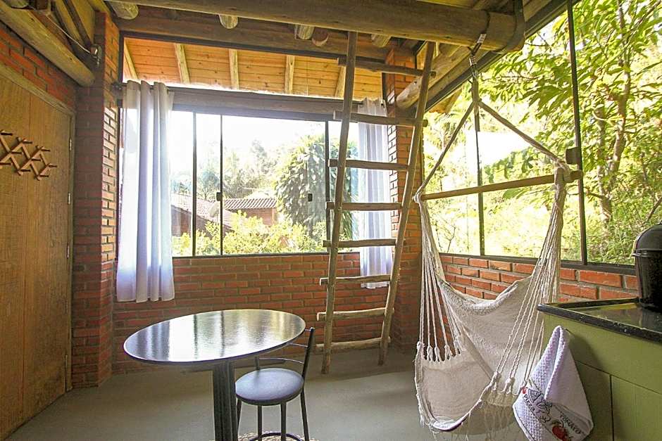 Suíte com Mezanino e Cachoeira no Quintal