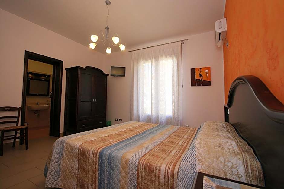 Photo 1 of 4 of Double Room with Private Bathroom