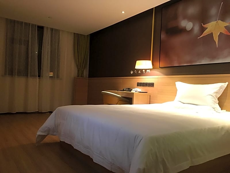 IU Hotel Yuncheng Tiaoshan Street High Speed Railway Station Branch