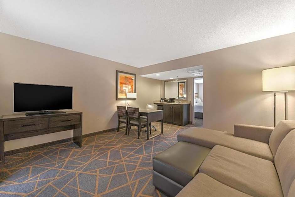 Embassy Suites Denver Tech Center North – Denver, CO