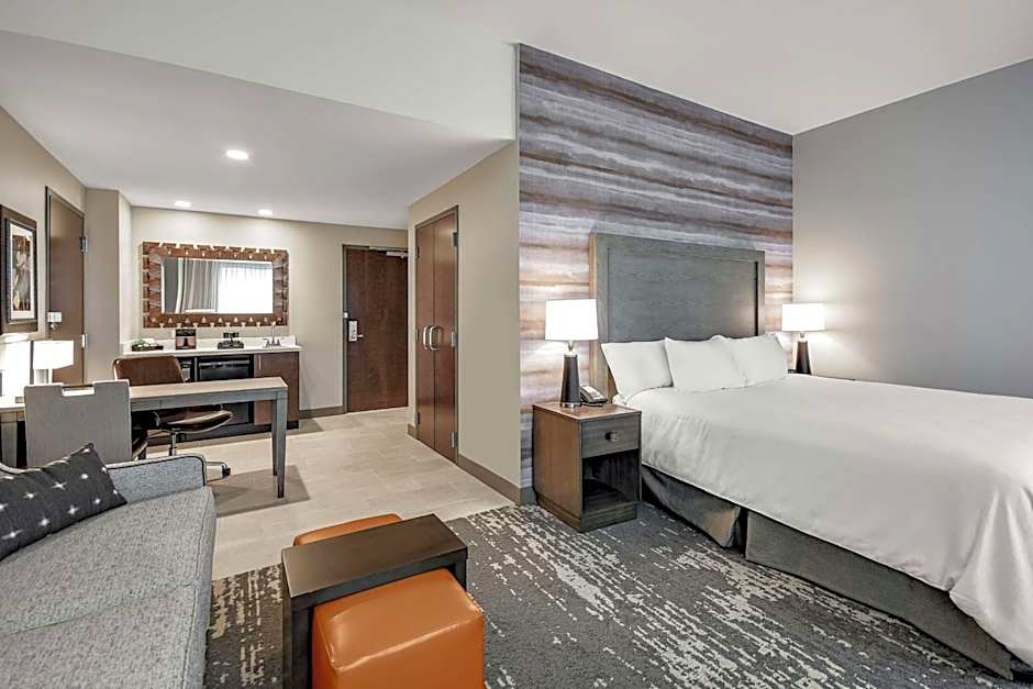 Embassy Suites by Hilton Jonesboro Red Wolf Convention Center