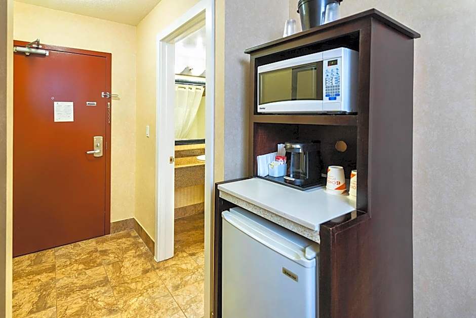 Comfort Inn & Suites