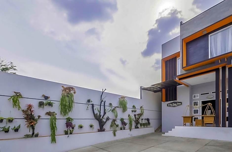 Urbanview Hotel One Family Maribaya by RedDoorz