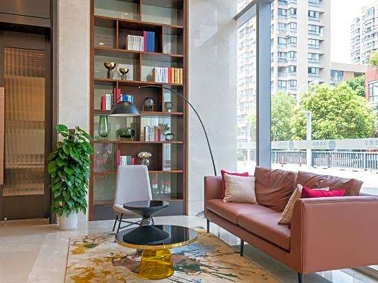 Hanya Kaiyuan Yiju Hotel (Ningbo East New Town Convention and Exhibition Center)