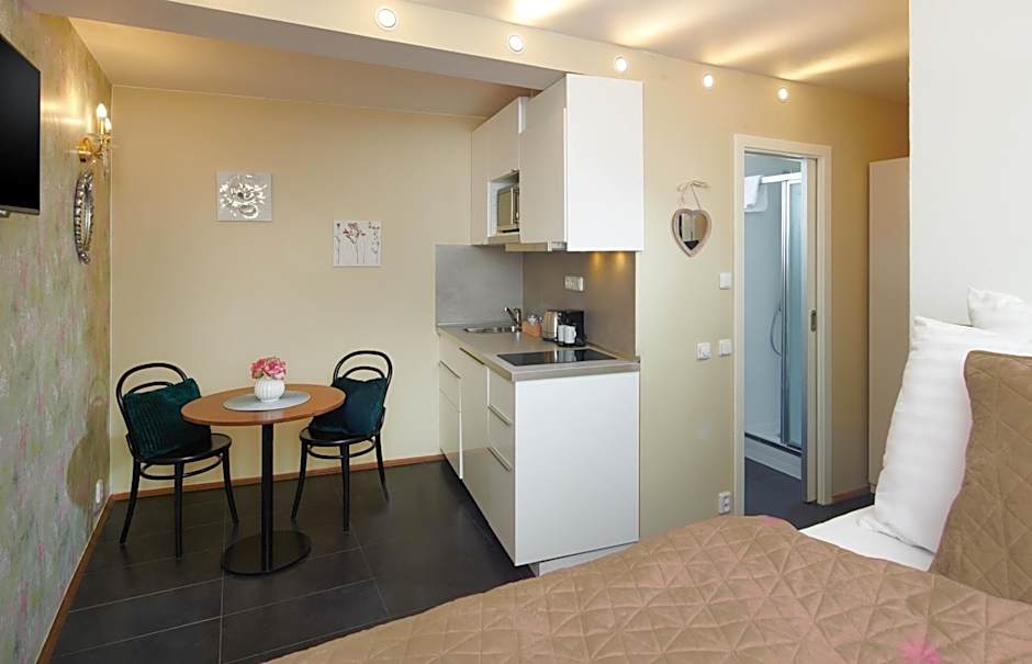 4 Arts Apartments by Adrez