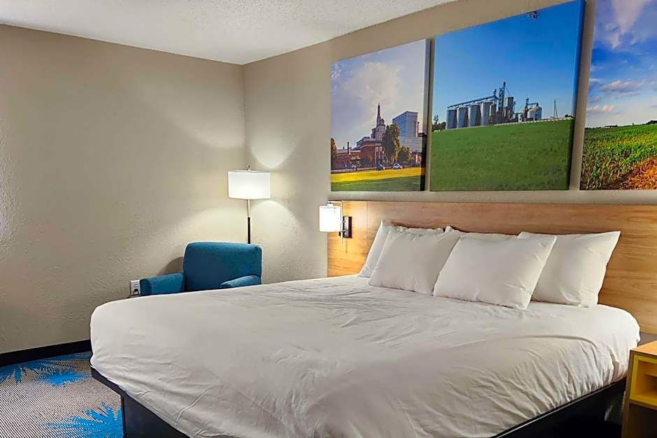 Days Inn by Wyndham Davenport