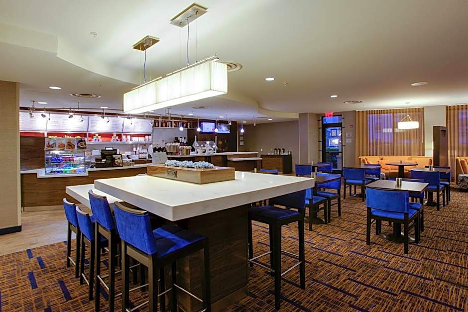 Courtyard by Marriott Republic Airport Long Island/Farmingdale