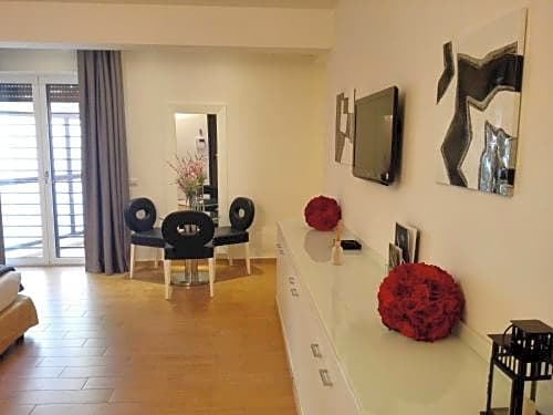 Photo 1 of 5 of Studio Apartment