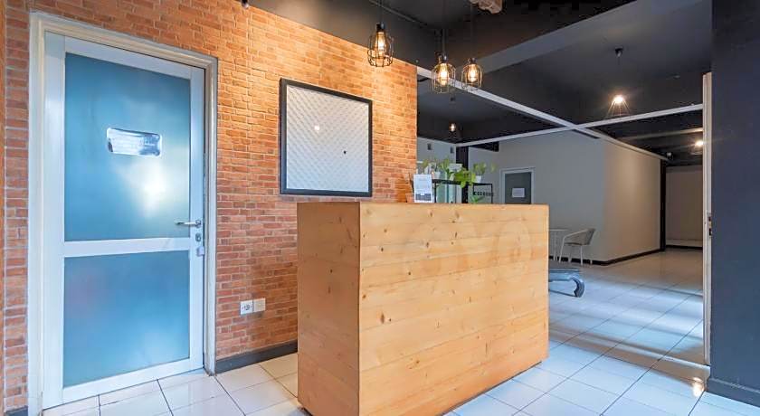 RedDoorz near Exit Toll Pasteur 5