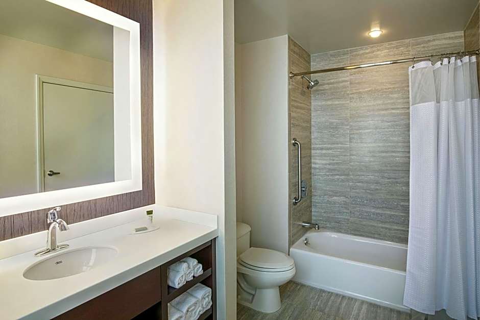 Courtyard by Marriott Boston Downtown