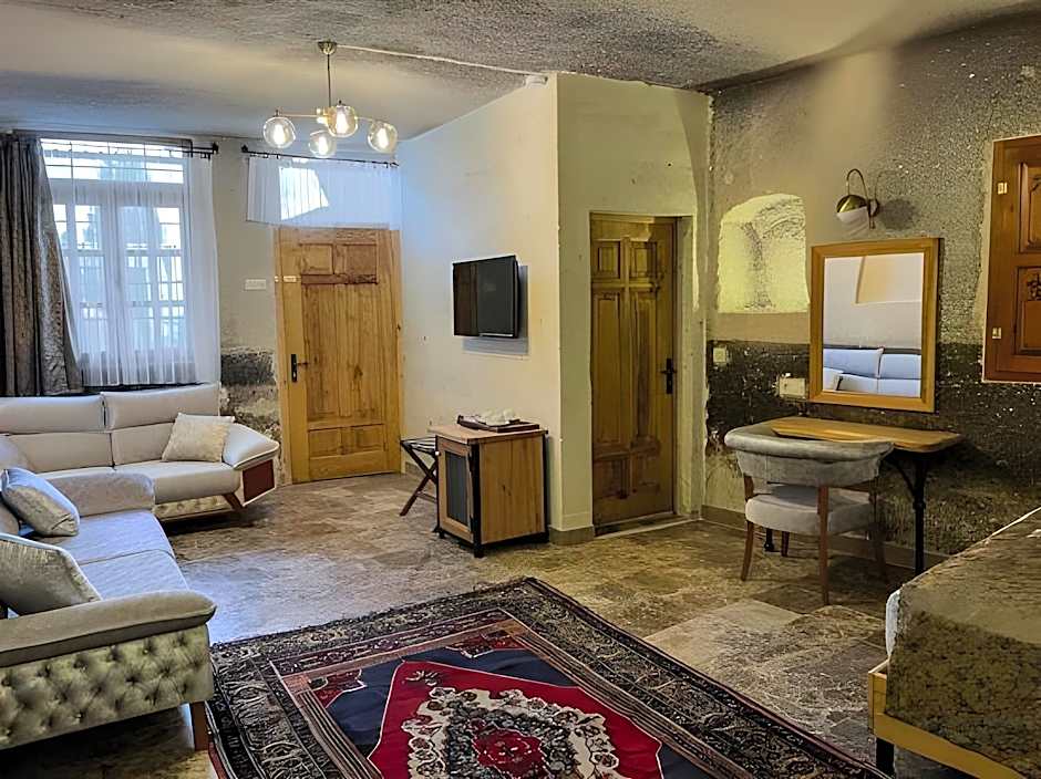 Cave Hotel Saksagan