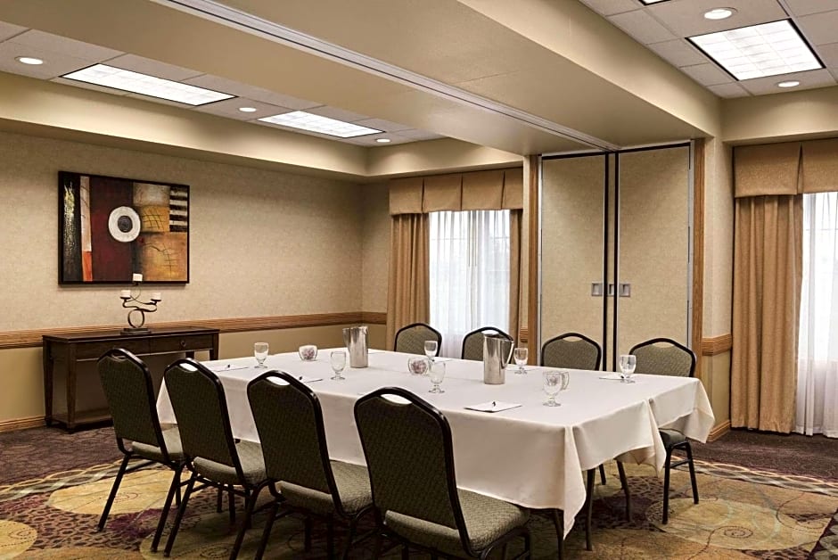 Country Inn & Suites by Radisson, Mankato Hotel and Conference Center, MN