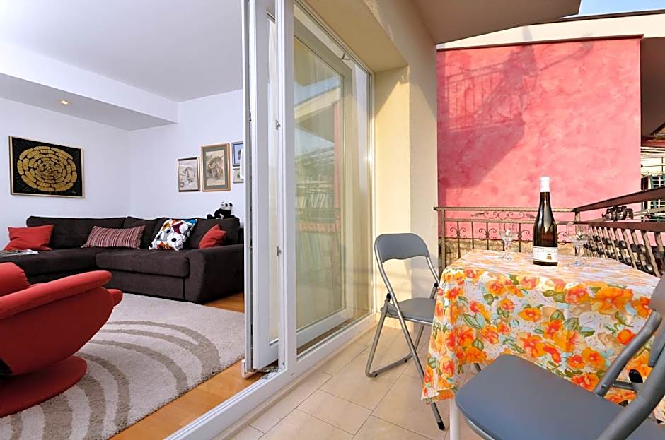 Apartments Dvor - ap4, ap5, ap6