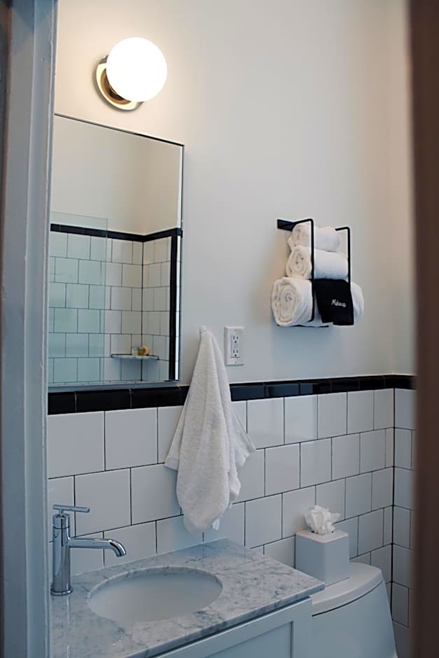 Stay Rafa At 2000 Spruce