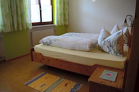 One-Bedroom Deluxe Apartment