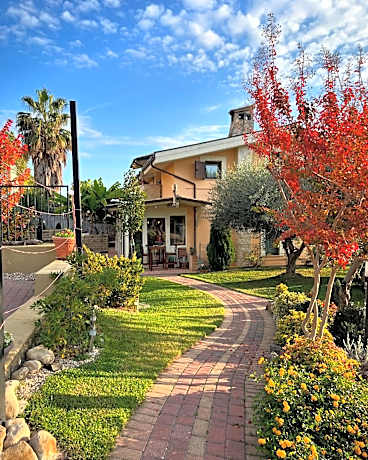 Peperosa in collina B&B