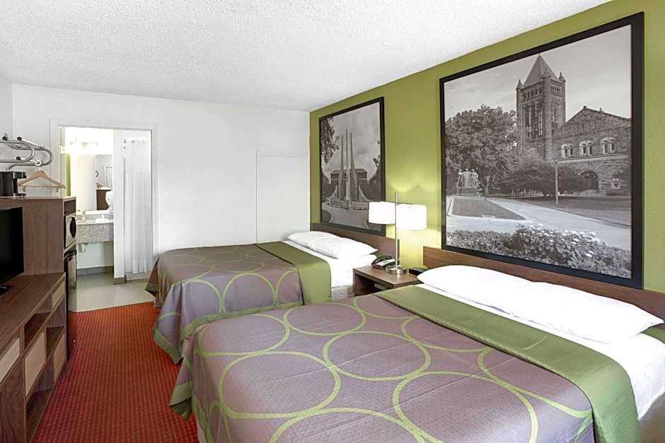 Super 8 by Wyndham Lafayette / Purdue Area