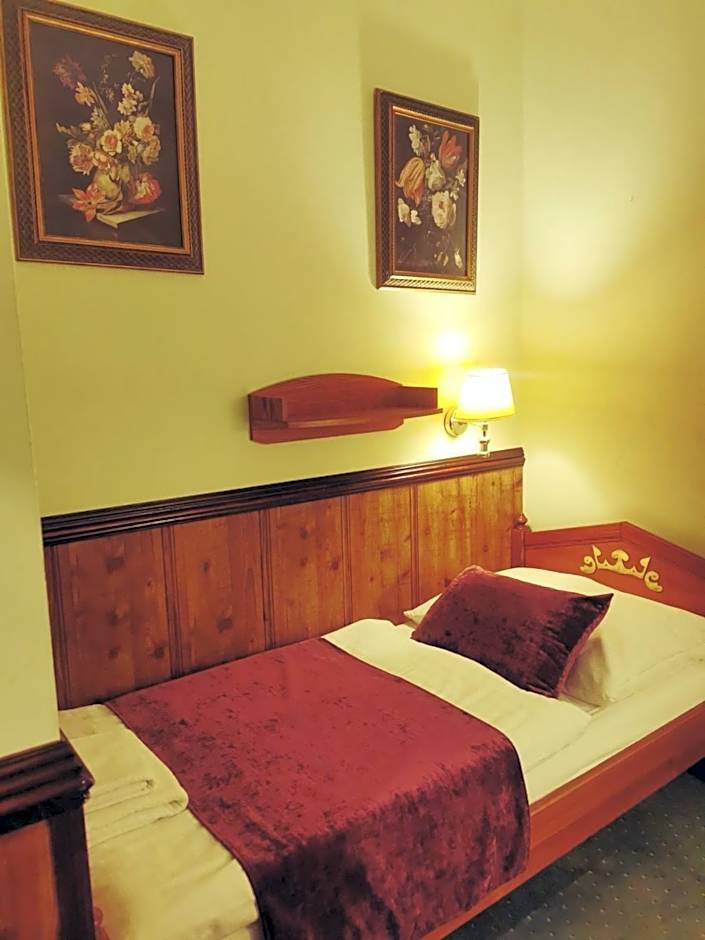 River Star Hotel