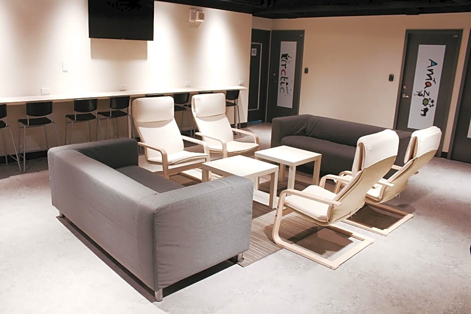 Cavemen Hostel Taipei Station Youth Branch